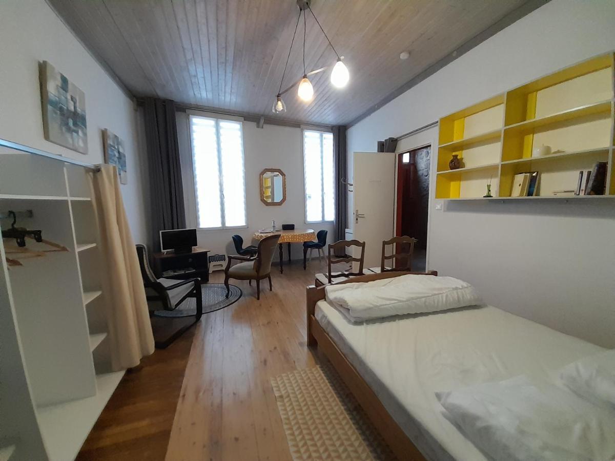 Residence Les Volets Bleus: Studio De 30 M² Classe 2 * Rochefort  Exteriér fotografie